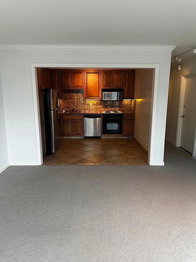 2324 Market Street (1165rc) — Photo 3