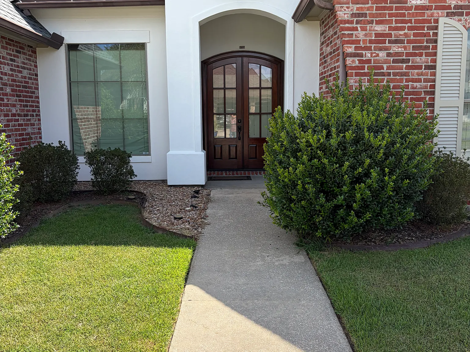 4 bed, 2152 sqft, $2,300 — Photo 4