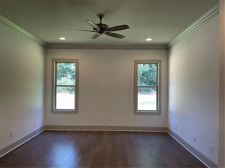 441 Windsor Dr — Photo 11