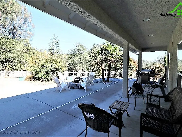 14270 Quail Springs Rd — Photo 30