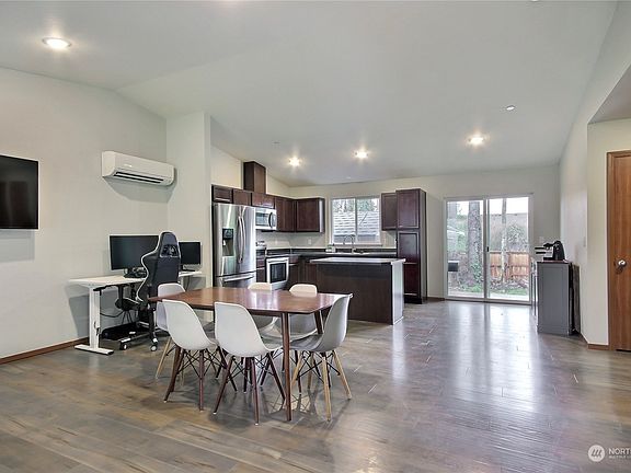 3rd image of 20502 93rd Street E