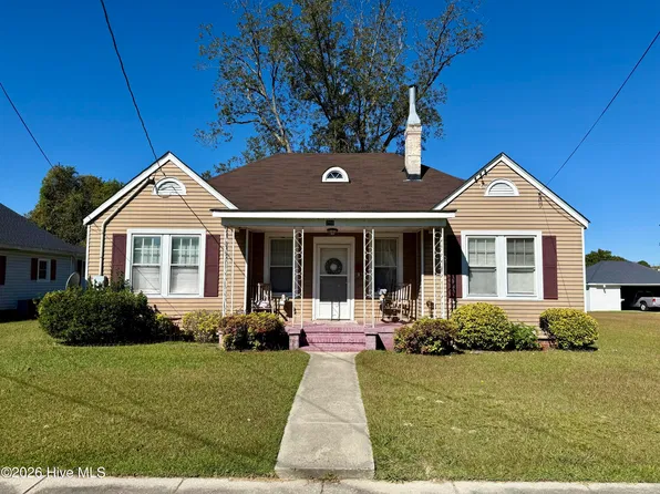 206 Marshall Avenue, Williamston, NC 27892