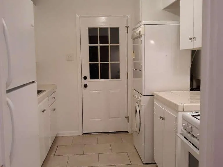 721 Maximillian St — Photo 4