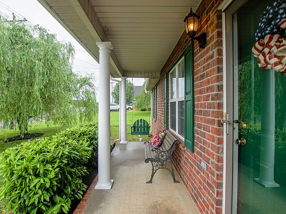 3rd image of 1109 Auldridge Dr