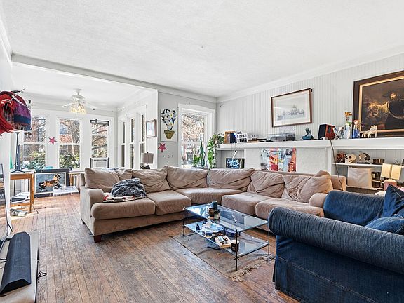 3rd image of 6445 N Glenwood Ave #191