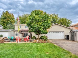202 W 2nd St, Waunakee, WI 53597