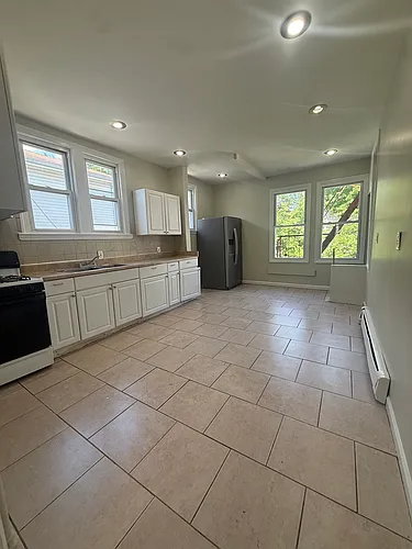 29 Baldwin Ave #2A Photo 1
