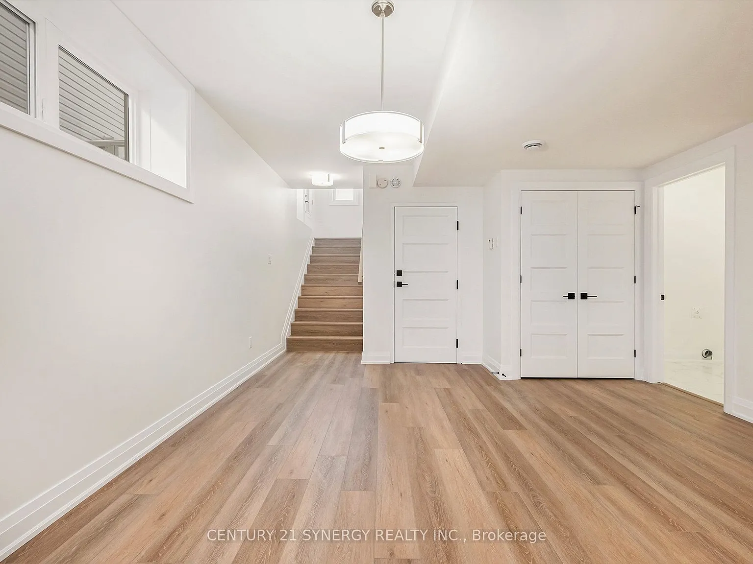 2 bed, $2,000 — Photo 2