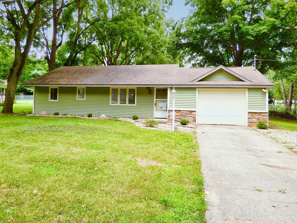 1st image of 22114 Christiana St