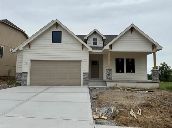 2144 Black Walnut Dr, Liberty, MO 64068