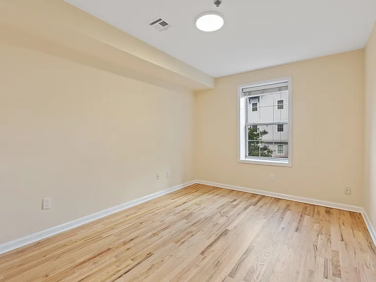 121 Jackson St #2 — Photo 15