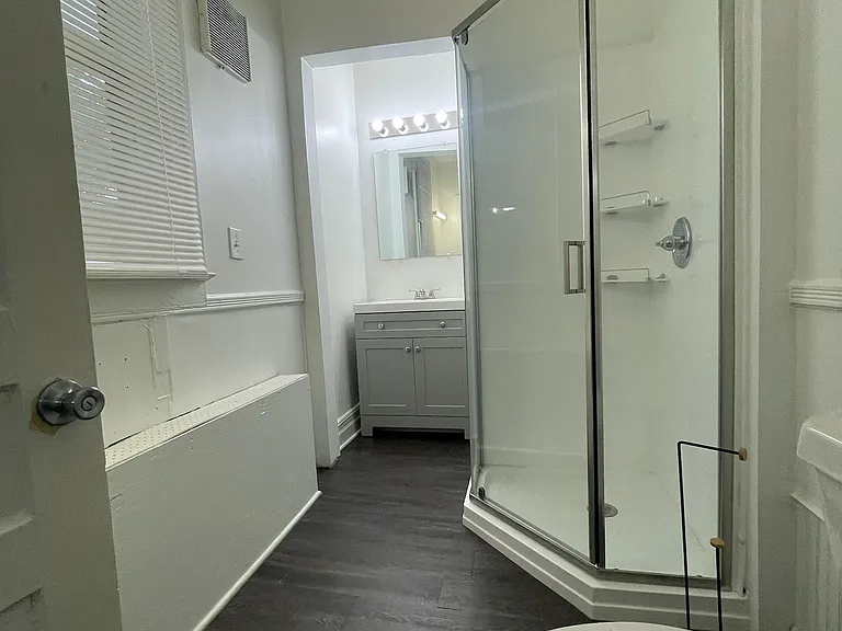 212 Ferris St — Photo 5