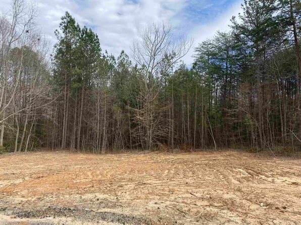 111 Country Breeze Ln, Woodruff, SC 29388