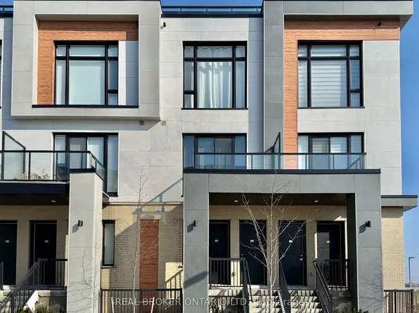 11 Steckley House Ln #404, Richmond Hill, ON L4S 0N1