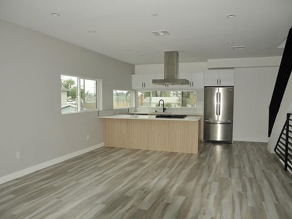 5th image of 5628 1/2 Auckland Ave