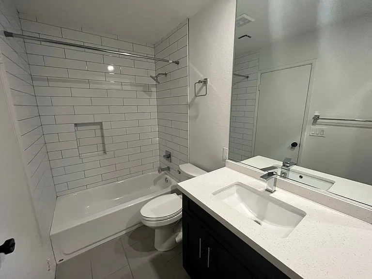 602 N May St #67 — Photo 29
