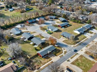 400 Trailside Ter #B, Springdale, AR 72764