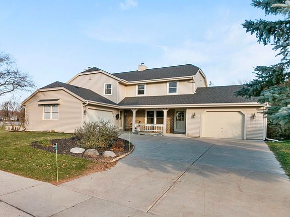 2nd image of 1815 Jennifer Ln