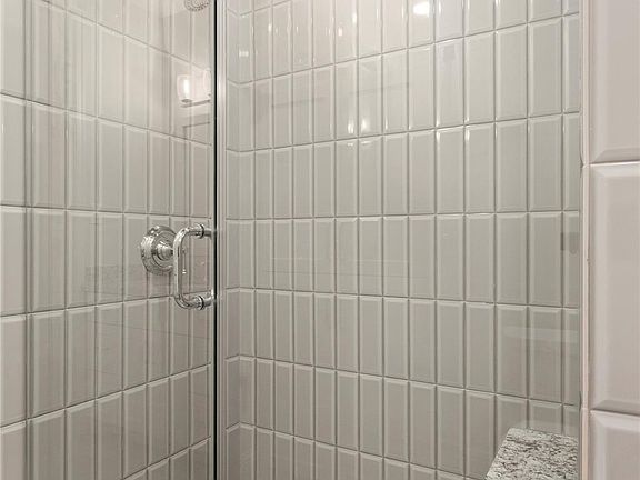 5th image of 14107 Barryknoll Ln