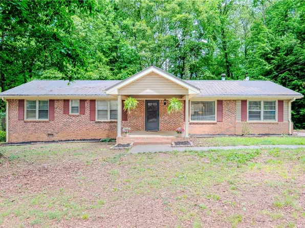 1648 Dogwood Trl, Monroe, GA 30655