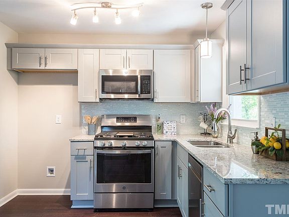 2nd image of 2843 Beechwood Dr