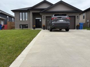 407 Thompson Ave #2, Amherstburg, ON N9V 0G8