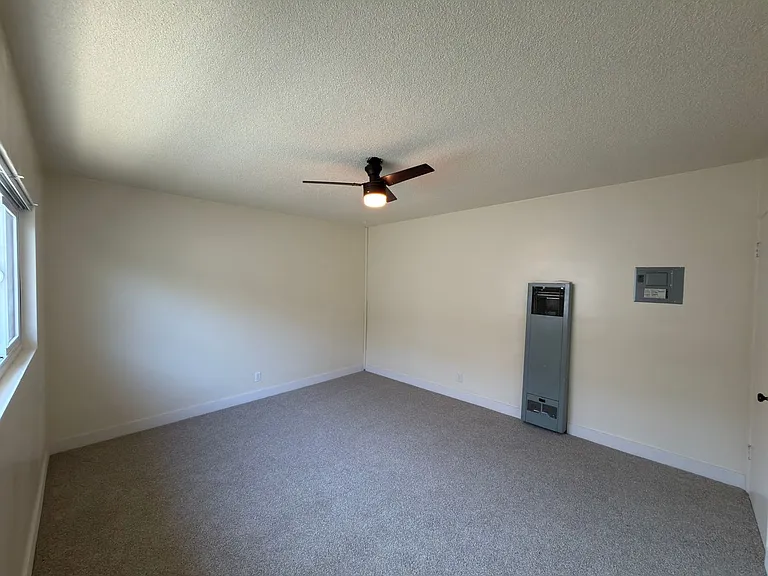 11614 Bellflower Blvd — Photo 25