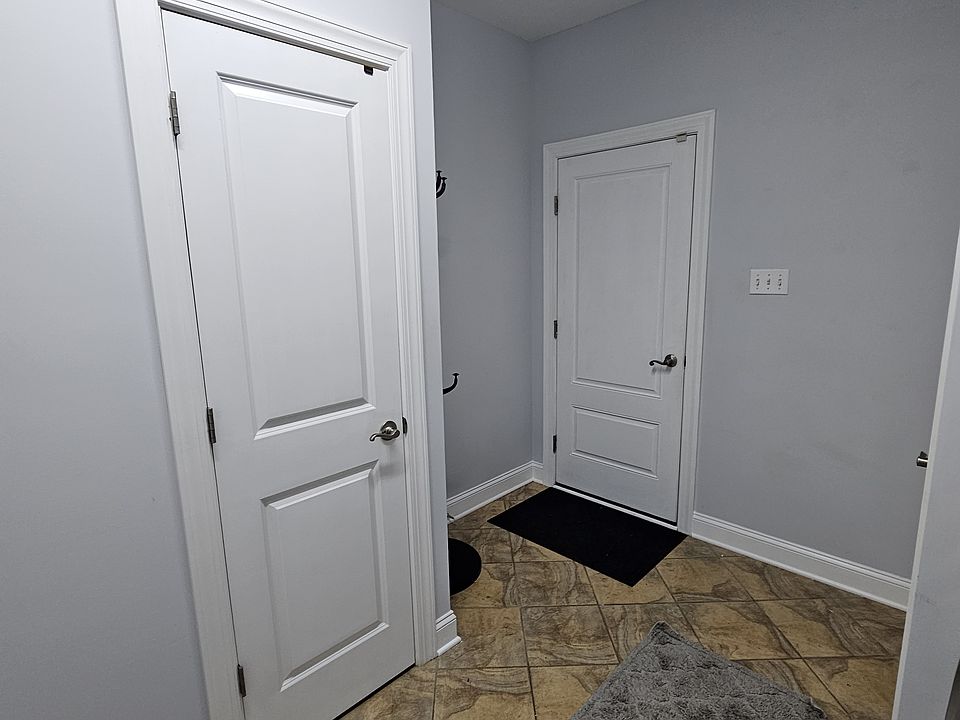 1st image of 45 Somerset Dr