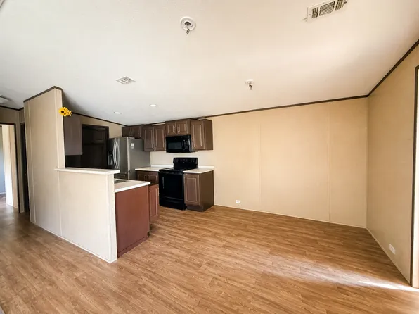 1001 County Road 773 #144, Devine, TX 78016