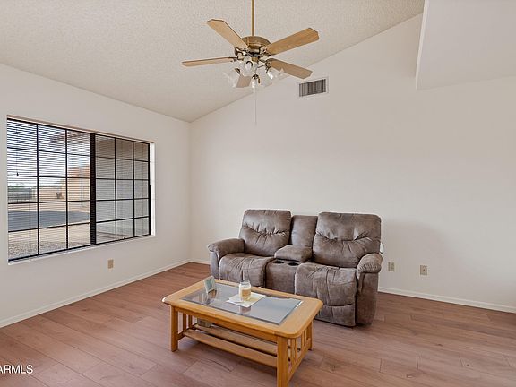 5th image of 1880 SUNBURST Place