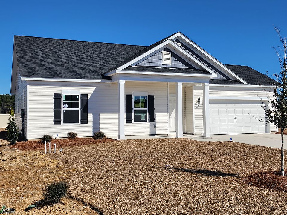 135 Avery Woods Dr