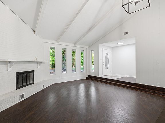 2nd image of 141 Sand Rd