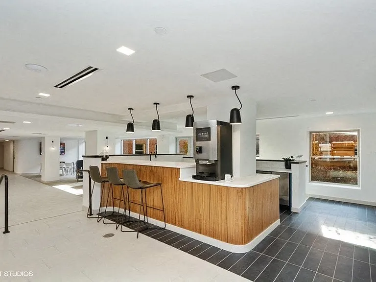 Carver and Slowe Apartments — Photo 42
