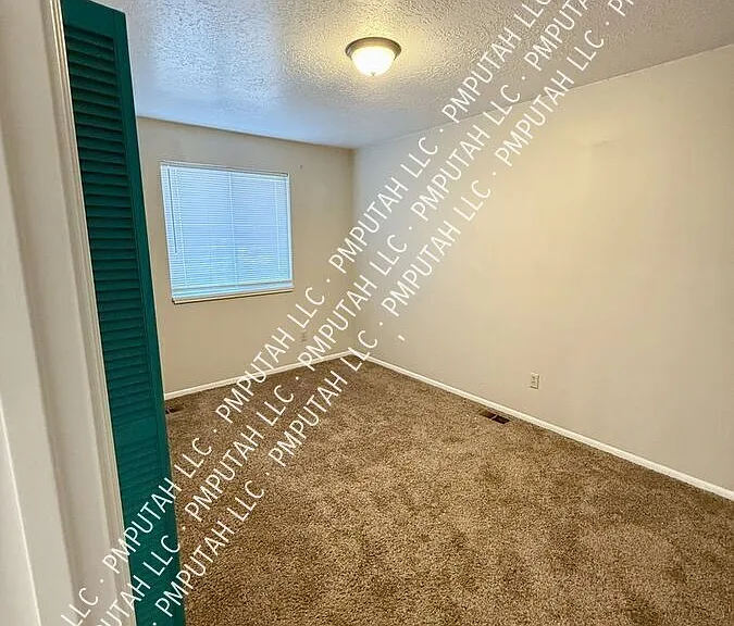 1602 E 2550 N — Photo 23