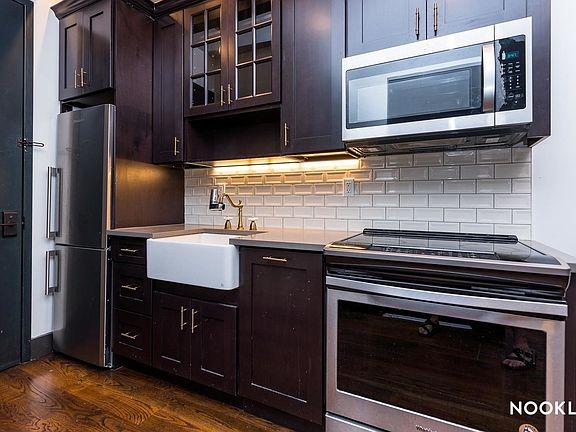 3rd image of 239 Hawthorne St #3D