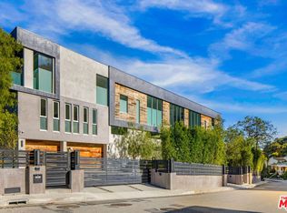 1116 Chantilly Rd, Los Angeles, CA 90077