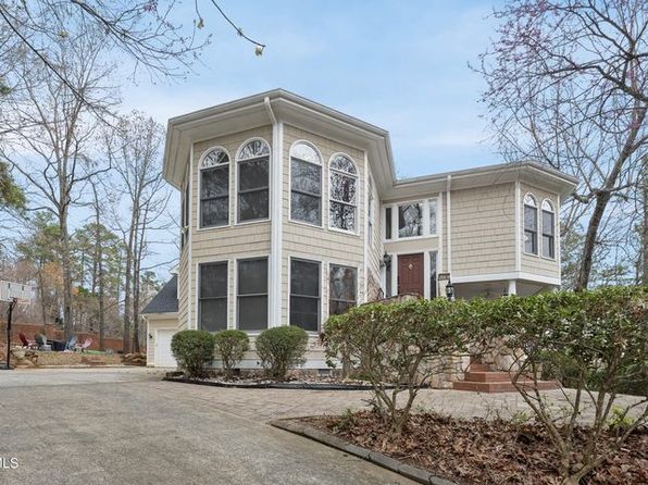 104 Sierra Dr