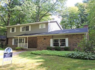 5700 Woodbridge Ln, Midland, MI 48640