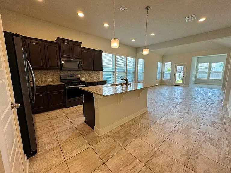 12008 Reindeer Dr — Photo 8