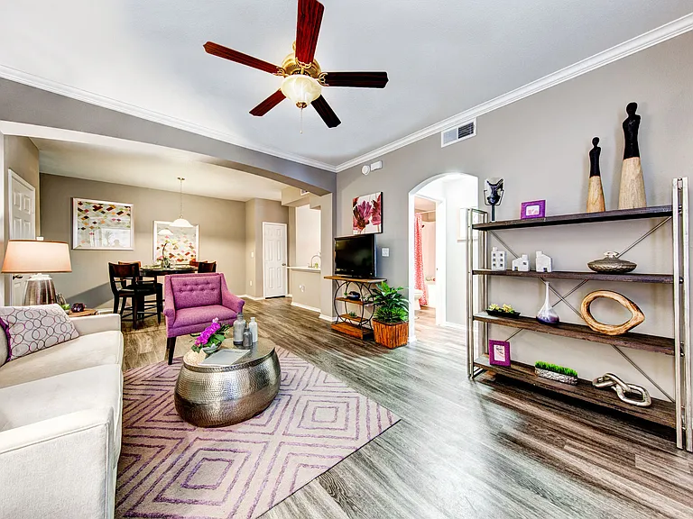 Regency Dell Ranch Apartments — Photo 16