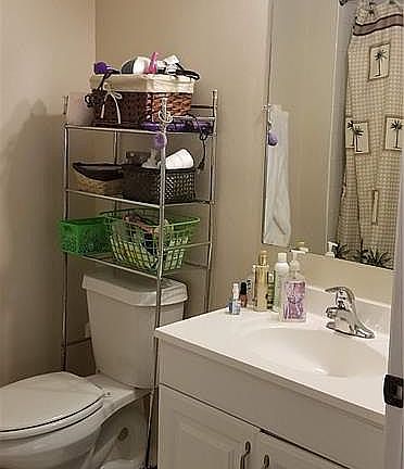 3rd image of 512 SE 6th St #1-4