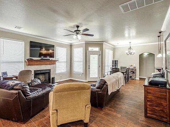 5th image of 3821 Brody Dr