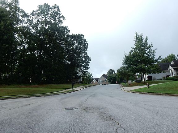5th image of 2715 Running Water Ct