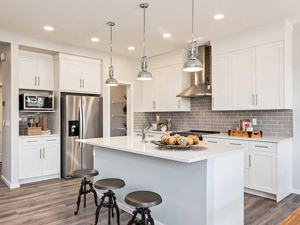 1st image of 133 S Versant Rise SW