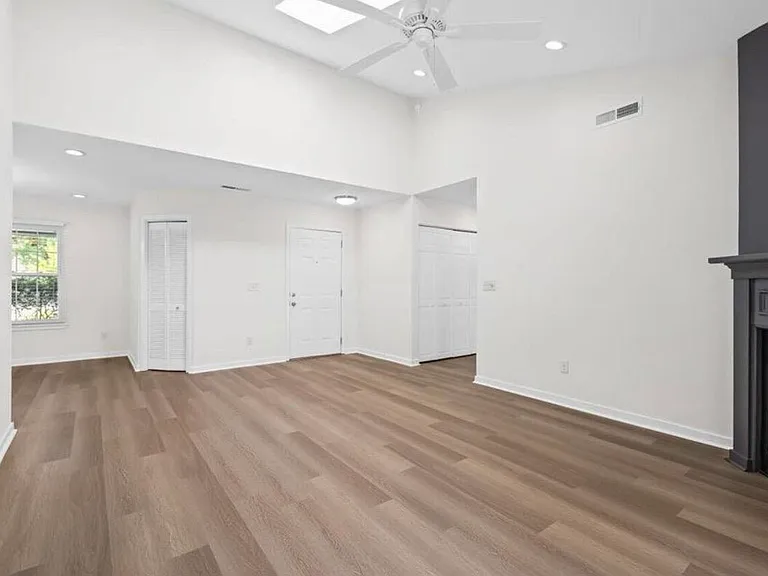 1120 Daffodil Ln — Photo 10