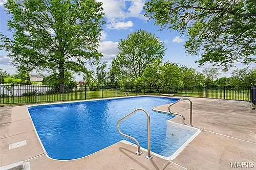 37 Cloverdale Dr Photo 1