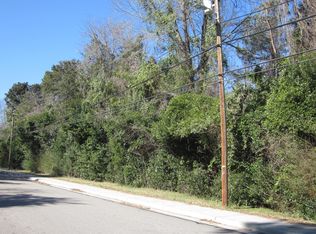 S Stephens St, Southern pines, NC 28387