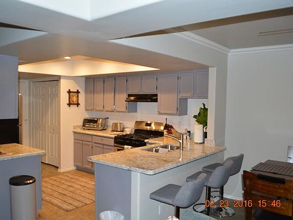 Kitchen/Breakfast bar