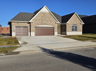 1844 Golden Field Dr, Greenwood, IN 46143