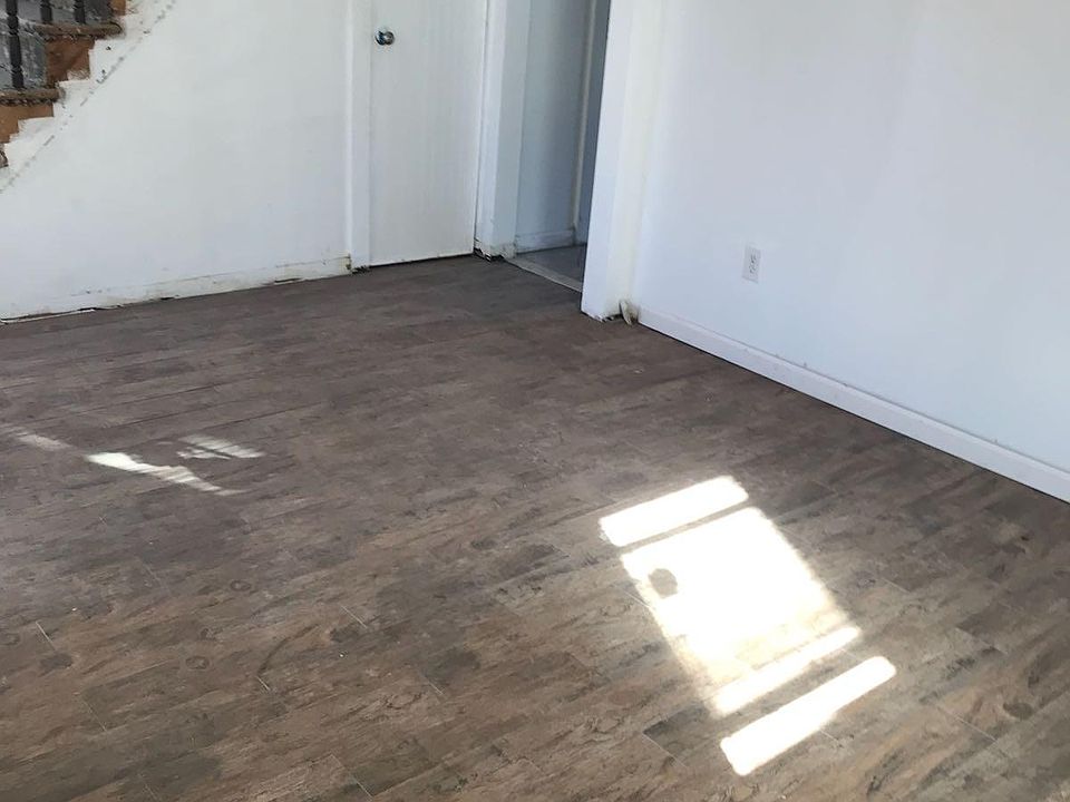 2nd image of 237 Clove Rd